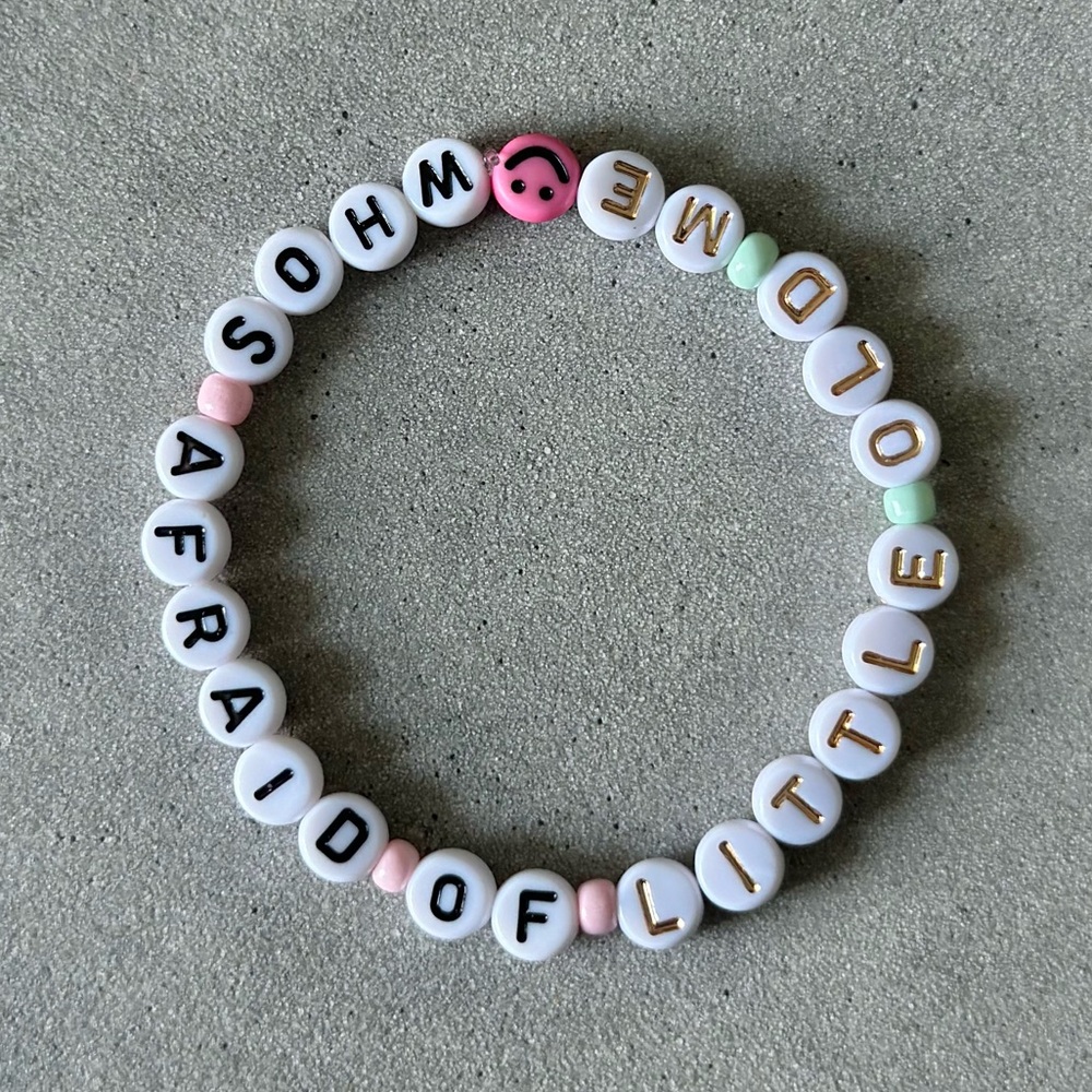 Taylor Swift Friendship Bracelet